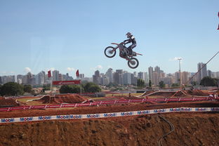 世俱杯2025赛程-全国极限运动挑战赛自由式滑板精彩纷呈,极限滑板运动视频