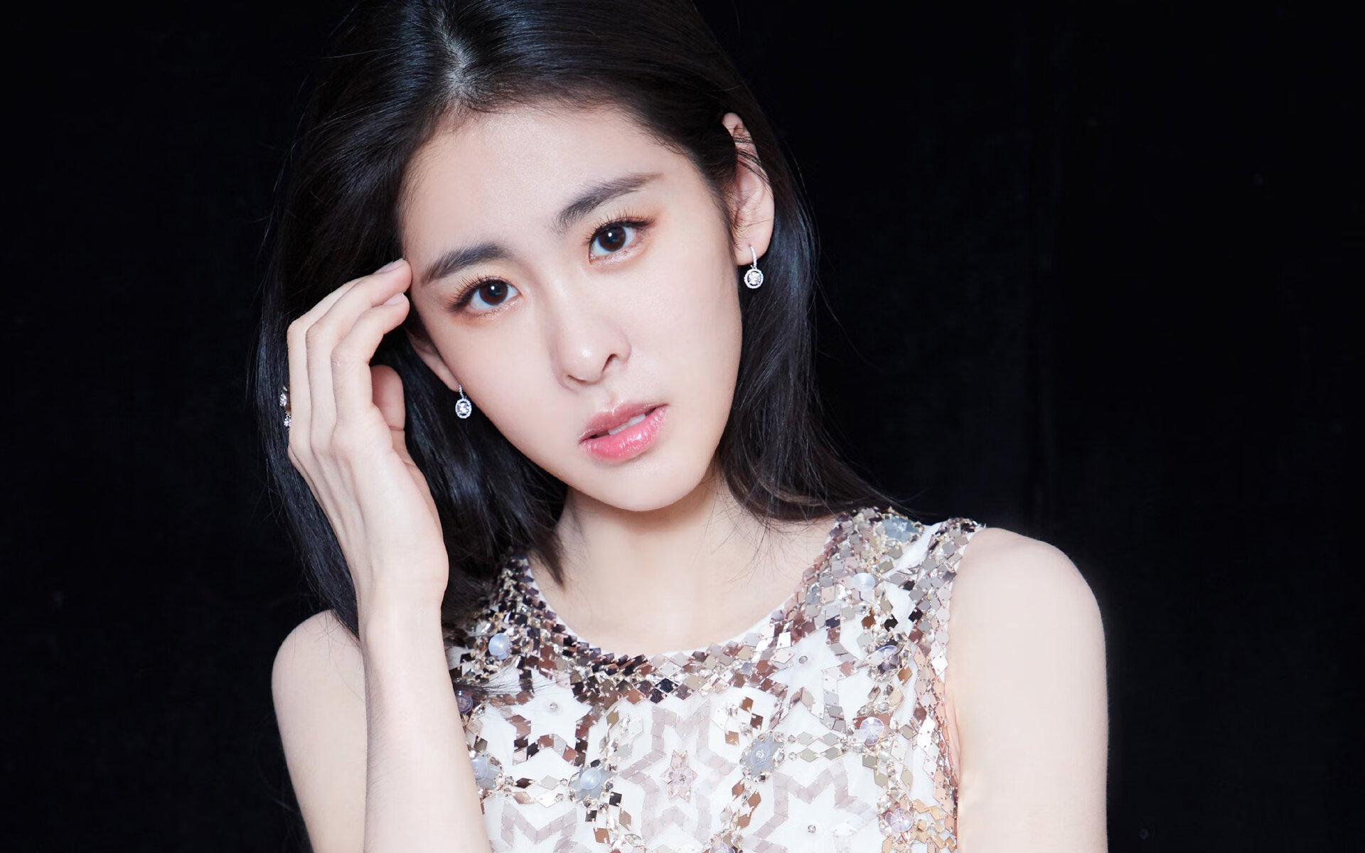 世俱杯直播在线观看免费-英超最后一轮：激烈比拼中诞生的传奇瞬间，英超最后一轮比赛结果