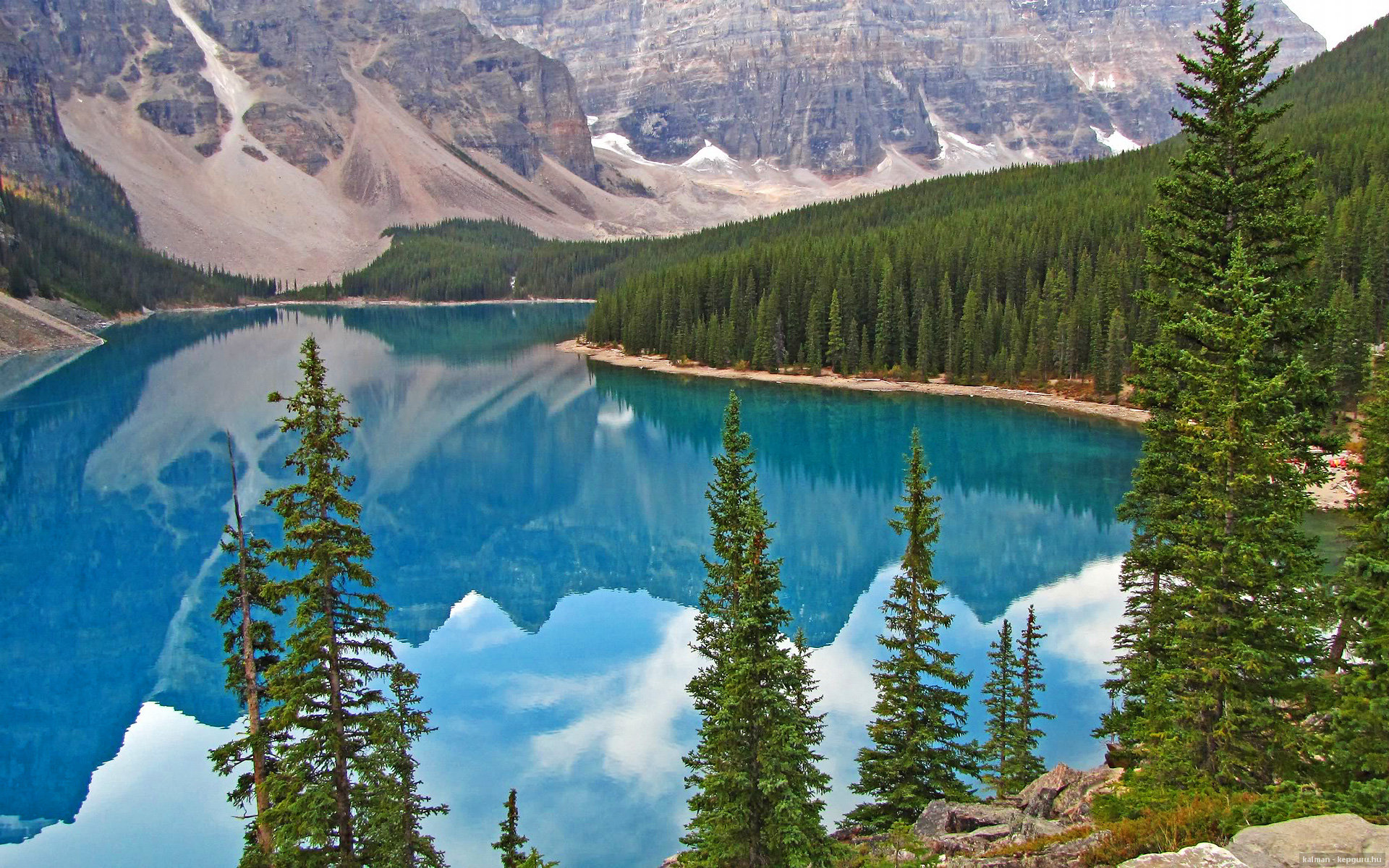 世俱杯直播在线观看免费-英超最后一轮:激烈比拼中诞生的传奇瞬间,英超最后一轮比赛结果